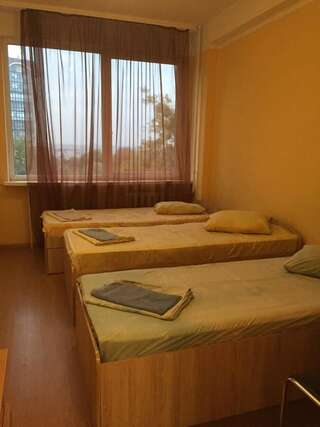 Отель Freedom Hotel Kiev Киев Классический трехместный номер-1